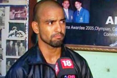 Pugilists Dinesh, Akhil enter World Cup semis