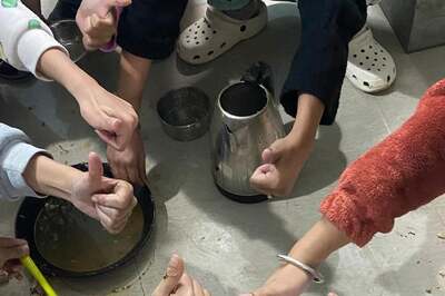 This Girl Gang Cooks Chicken In Electric Kettle And You'll Be Surprised With The Result