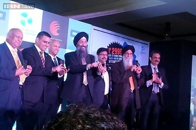 Aakash tablet-maker Datawind launches 3 low-cost PocketSurfer smartphones at Rs 1,999 onwards in India