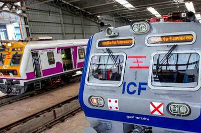 Mumbai Local Train Derails at CSMT; Services Affected on Harbour Line