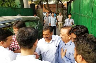 8 Days Later, Arvind Kejriwal Ends His Dharna at L-G Residence as Delhi IAS Officers Return to Work