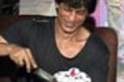 Photogallery: SRK cuts birthday cake | 'Thank you all'