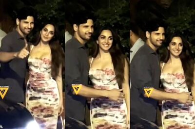 Sidharth Malhotra Holds Kiara Advani Close As They Get Papped, Netizens Call Them 'Most Beautiful'