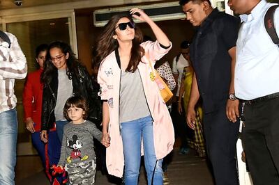AbRam Ditches Shah Rukh Khan, Walks Hand-in-hand With Alia Bhatt