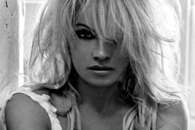 Pamela Anderson Marries 'A Star Is Born' Producer Jon Peters