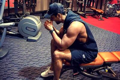 Vicky Kaushal Flaunts His Biceps in New Picture, Fans Say 'Josh is High, Sir'