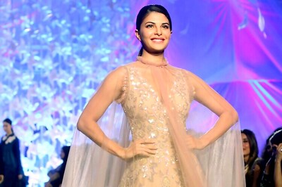 Look of the day: Jacqueline Fernandez looks drop-dead gorgeous as she walks the ramp for Manish Malhotra