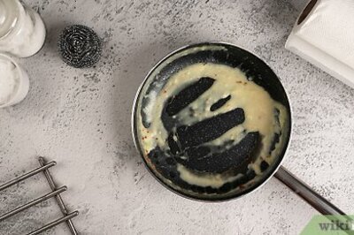 How to Clean Ceramic Pans