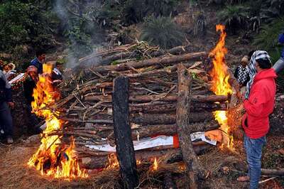 Man Kills Himself by Jumping on Burning Pyre at Crematorium
