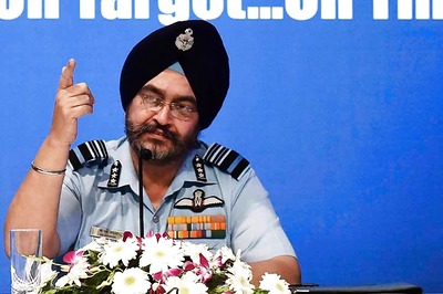 Social Media Usage Leading to Sleep Deprivation Among Pilots: IAF Chief