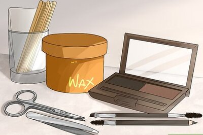 How to Wax Your Eyebrows at Home