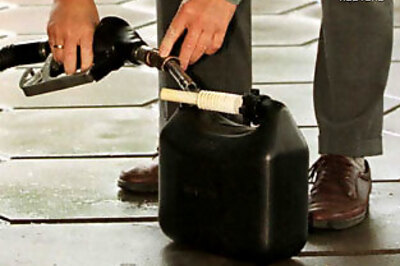 Fire cracker hits petrol can, man charred to death