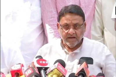 NCB Searches Home of Maharashtra Minister Nawab Malik's Son-in-law in Drugs Case