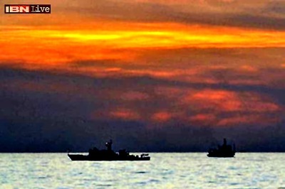 Thai junta relaxes curfew for full moon party