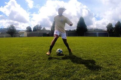 How to Do the Scissors Soccer Move