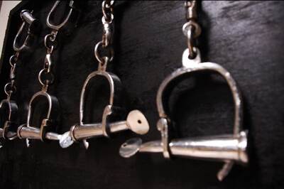 Kolkata Woman Arrested for Posing as PA of Ministers, Duping People