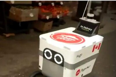 Now, Robots Will Deliver Pizzas In Canada