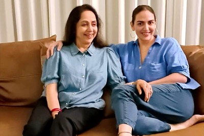 Esha Deol Twins With Hema Malini to Wish Her 'Super Woman' on 72nd Birthday