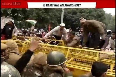 Live: Kejriwal calls off dharna after police assure action against SHO