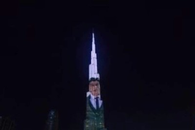 Shah Rukh Khan Lights Up Burj Khalifa Once Again, Fans Hail King Khan