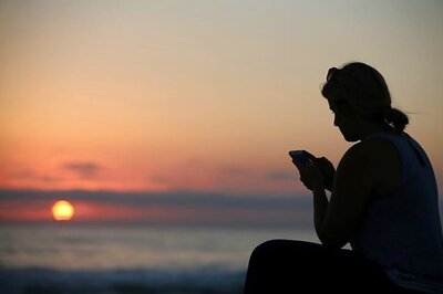 Government Launches BharatNet Phase II, Telcos Give Cheques to Participate in Project