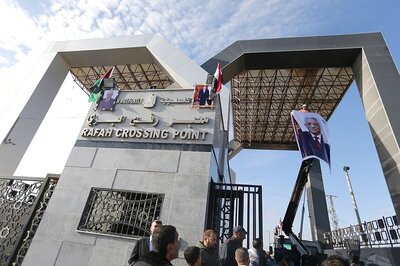 Hamas Hands Over Border Crossings to Palestinian Authority