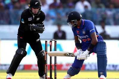 'Out or Not Out': Pandya Shocked After Given Out Despite Replay Showing Bails Disturbed by Keeper - WATCH