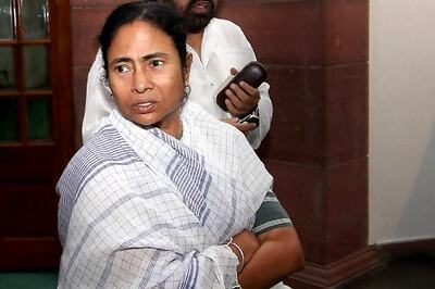 Media paints negative picture of WB Govt: Mamata