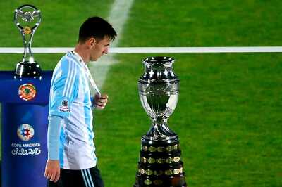 Argentina Begs Lionel Messi Not to Quit