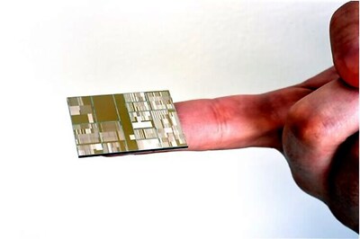 IBM builds world's first 7 nanometer computer chip that is thinner than human hair