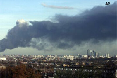Blaze cloaks London in black smoke