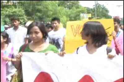 Kolkata protest echoes in city as students hold stir at Banga Bhawan