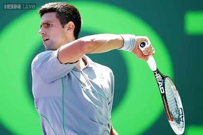 Djokovic ends Murray's reign to reach Miami semis