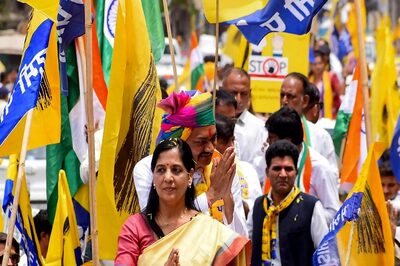 Sunita Kejriwal Campaigns In Gujarat, Seeks Votes To `Save Democracy'