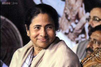 Congress demands Mamata's resignation over Saradha scam