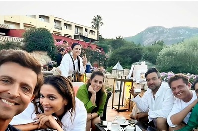 Hrithik Roshan, Deepika Padukone & Team Fighter Pay Tribute To Warriors On Air Force Day