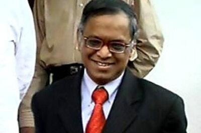 Murthy sells Infosys shares to set up venture fund