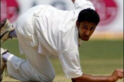 Injury cuts Kumble's county stint short