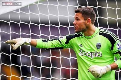 England goalkeeper Ben Foster suffers 'serious' foot injury