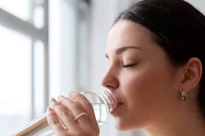 Does Drinking Water In The Middle Of Meal Affect Digestion? Expert Weighs In