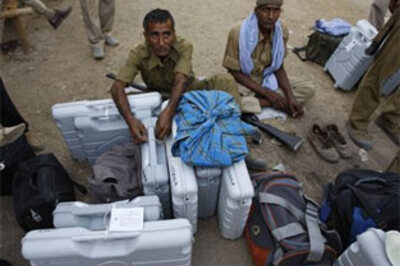 Four Shiv Sainiks arrested for breaking EVMs