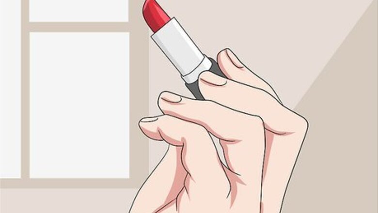 How to Wear Holographic Lip Gloss