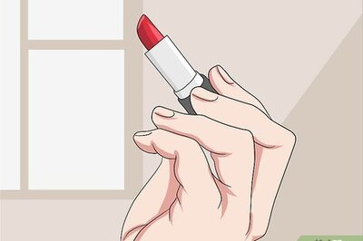 How to Wear Holographic Lip Gloss