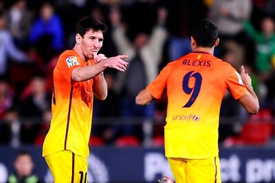 Messi in with a chance to reach Mueller's record