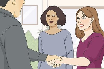 How to Set Up Two of Your Best Friends Romantically