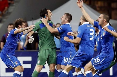 Italy beat England 4-2 on penalties to reach SF