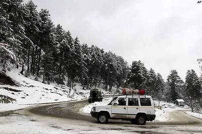 Kashmir gets some respite from freezing cold