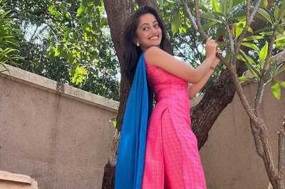 Actress Manasi Naik Looks Stunning In Pink Suit And Blue Dupatta, See Pics