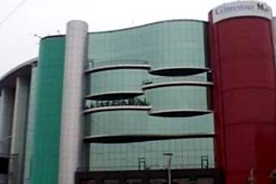 Shops can arrange their own power after 7 pm: UP